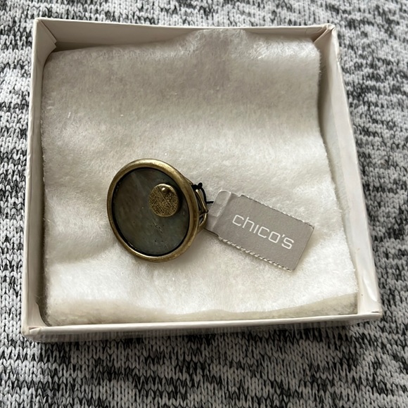 NWT CHICO’S AYLA SWIRL EXPANDABLE COCKTAIL RING  (6-8) - Picture 1 of 5